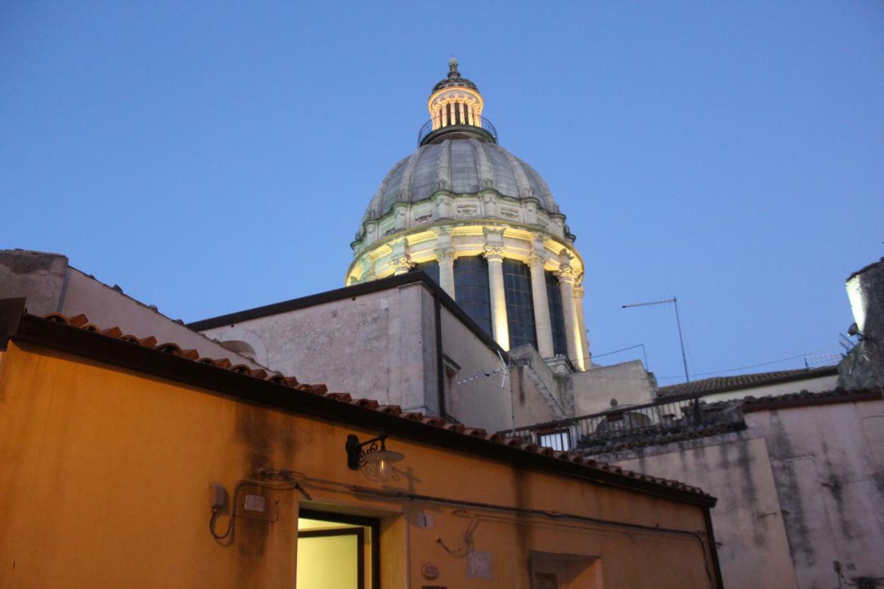 Specula Domus - Ibla Villa Ragusa Exterior photo
